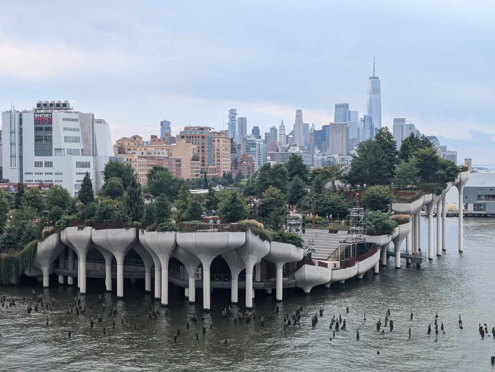 Biking along the Hudson River, New York City